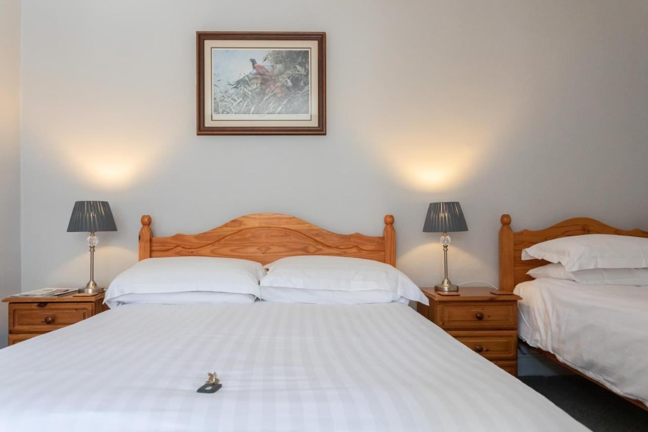 Triple room with double bed and single bed
